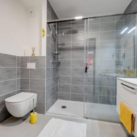 Emergence - 1 Bedroom 2-4 Pers Garage And Terrace Ferienhaus